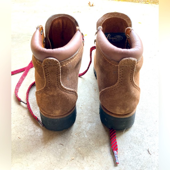 Vasque + Vibram Vintage Italian Leather Hiking Boots - Women’s size 6 - Picture 3 of 9